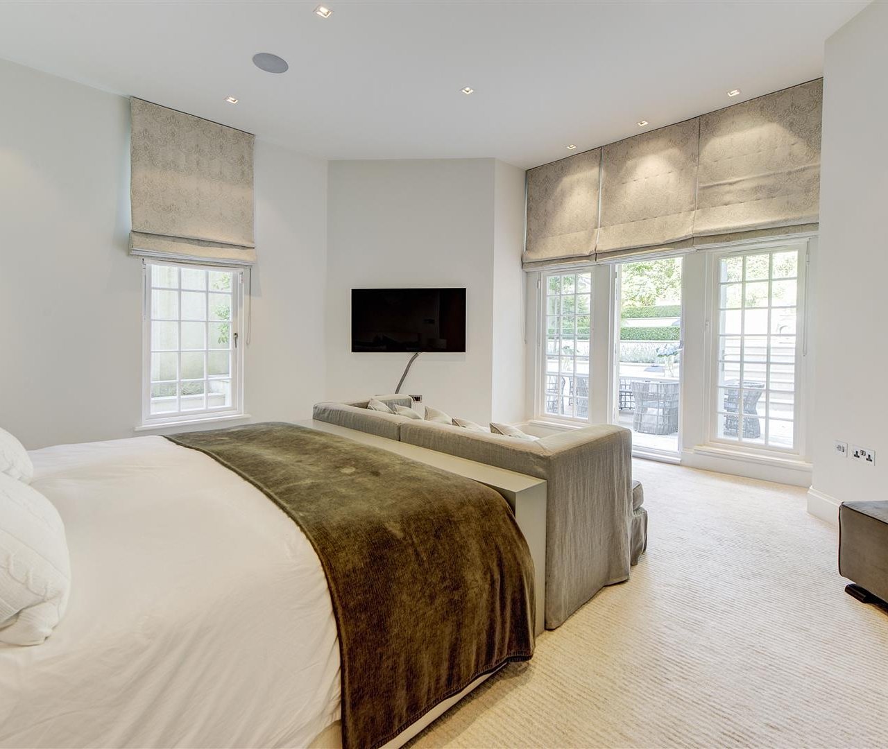 Netherhall Gardens Hampstead NW3 5RE