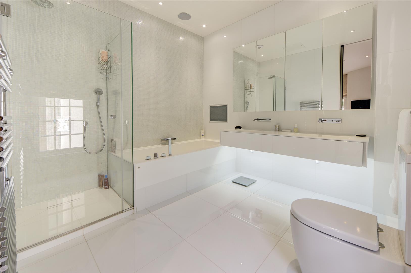 Netherhall Gardens Hampstead NW3 5RE