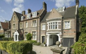 Netherhall Gardens Hampstead NW3 5RE