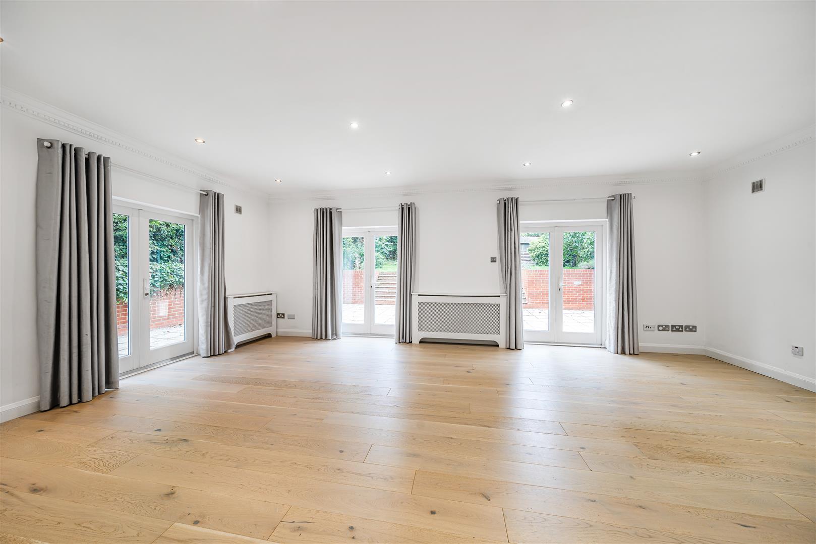 Maresfield Gardens Hampstead NW3 5SD