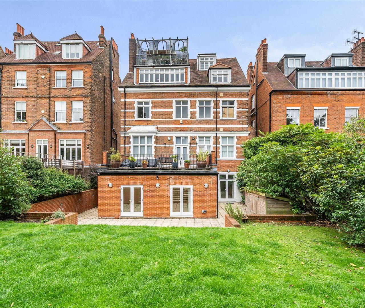 Maresfield Gardens Hampstead NW3 5SD