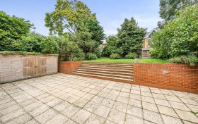 Maresfield Gardens Hampstead NW3 5SD