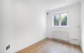 Maresfield Gardens Hampstead NW3 5SD