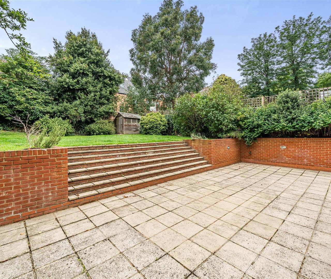 Maresfield Gardens Hampstead NW3 5SD