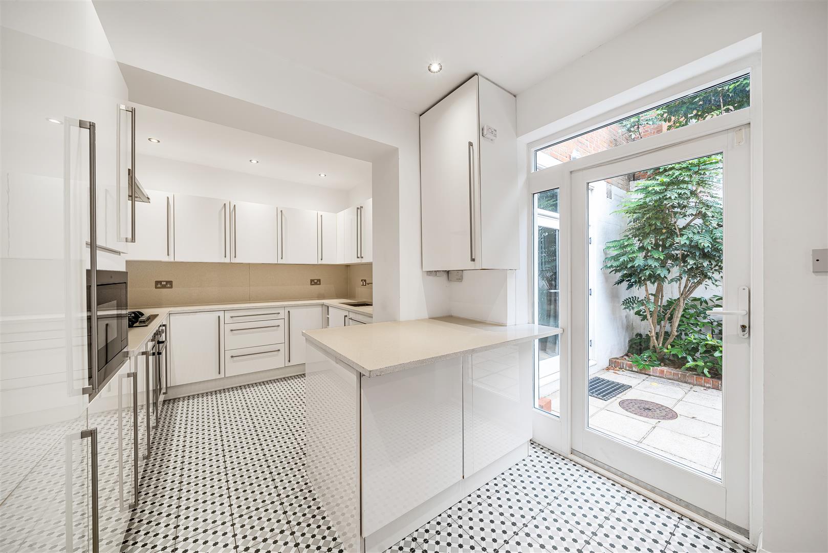 Maresfield Gardens Hampstead NW3 5SD