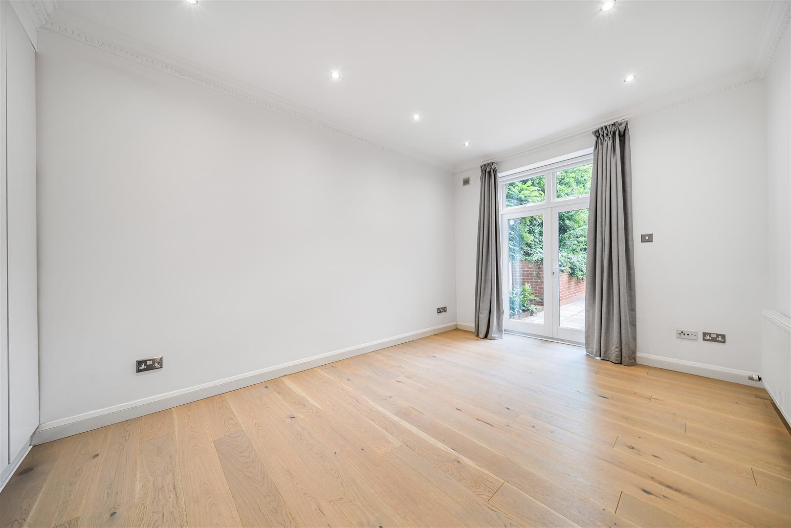 Maresfield Gardens Hampstead NW3 5SD