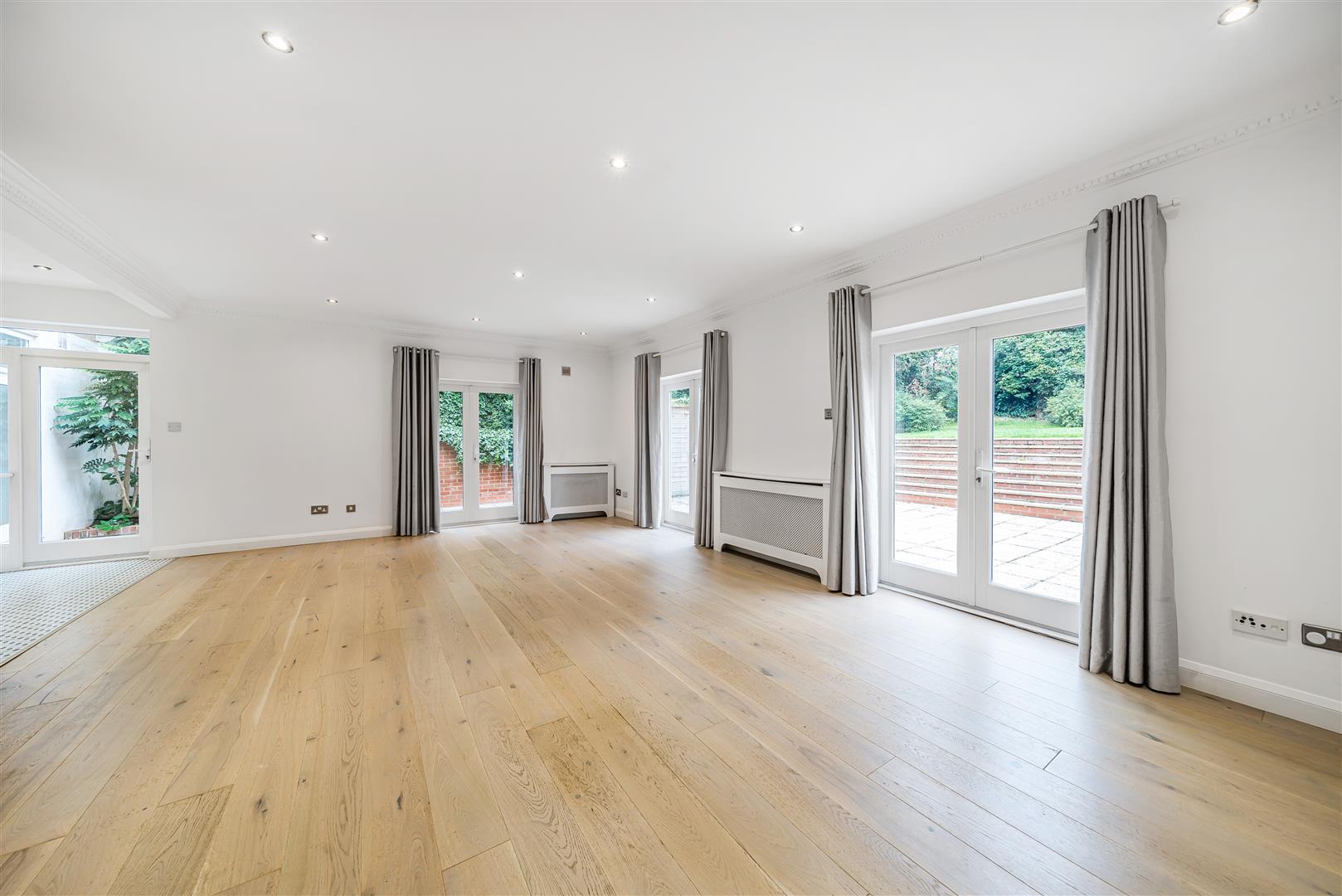 Maresfield Gardens Hampstead NW3 5SD