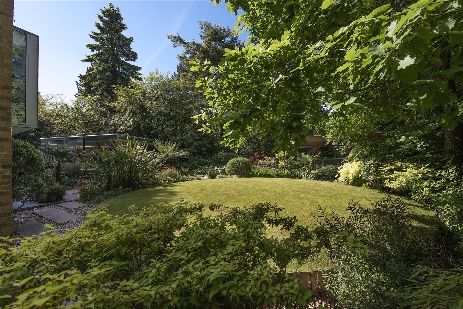 Spaniards End Hampstead NW3 7JG