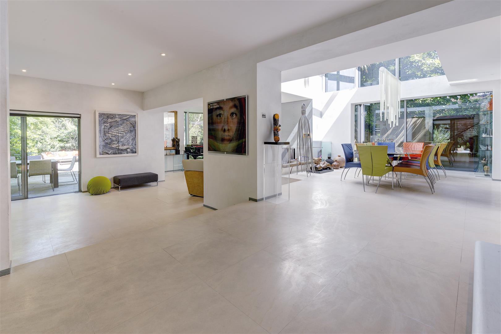 Spaniards End Hampstead NW3 7JG