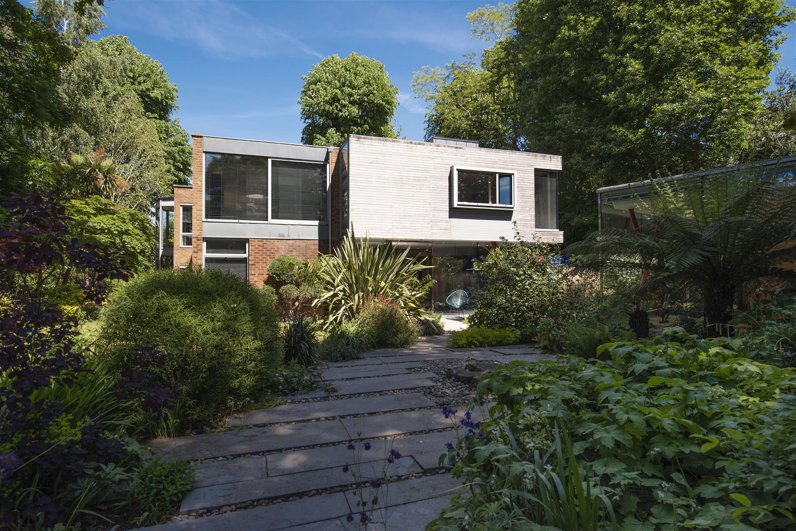 Spaniards End Hampstead NW3 7JG