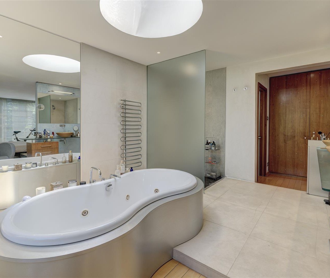 Spaniards End Hampstead NW3 7JG