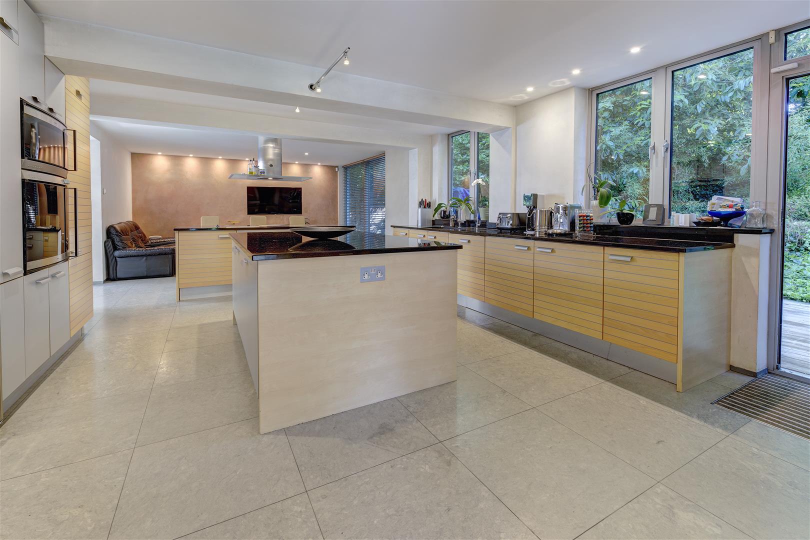 Spaniards End Hampstead NW3 7JG