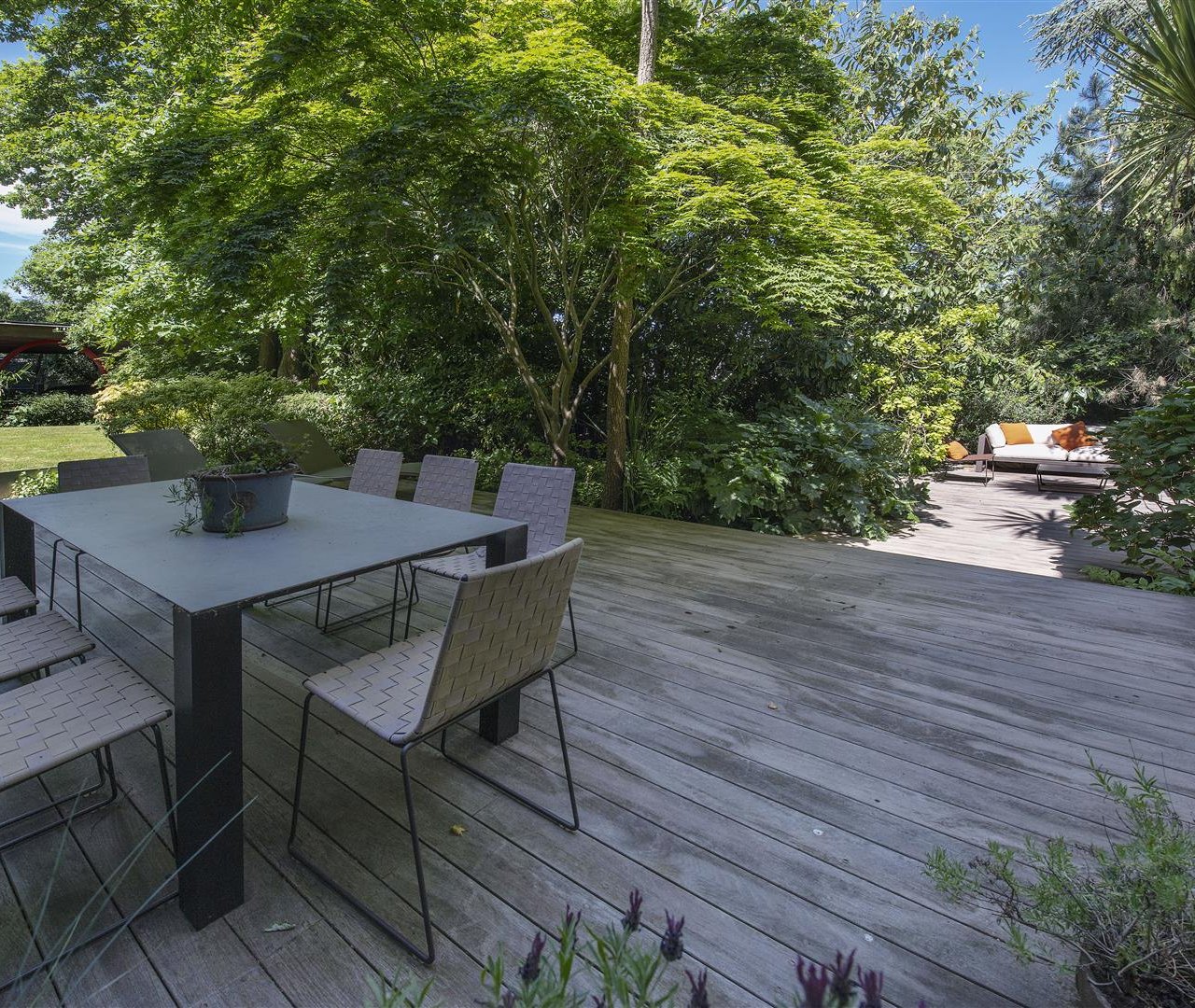 Spaniards End Hampstead NW3 7JG