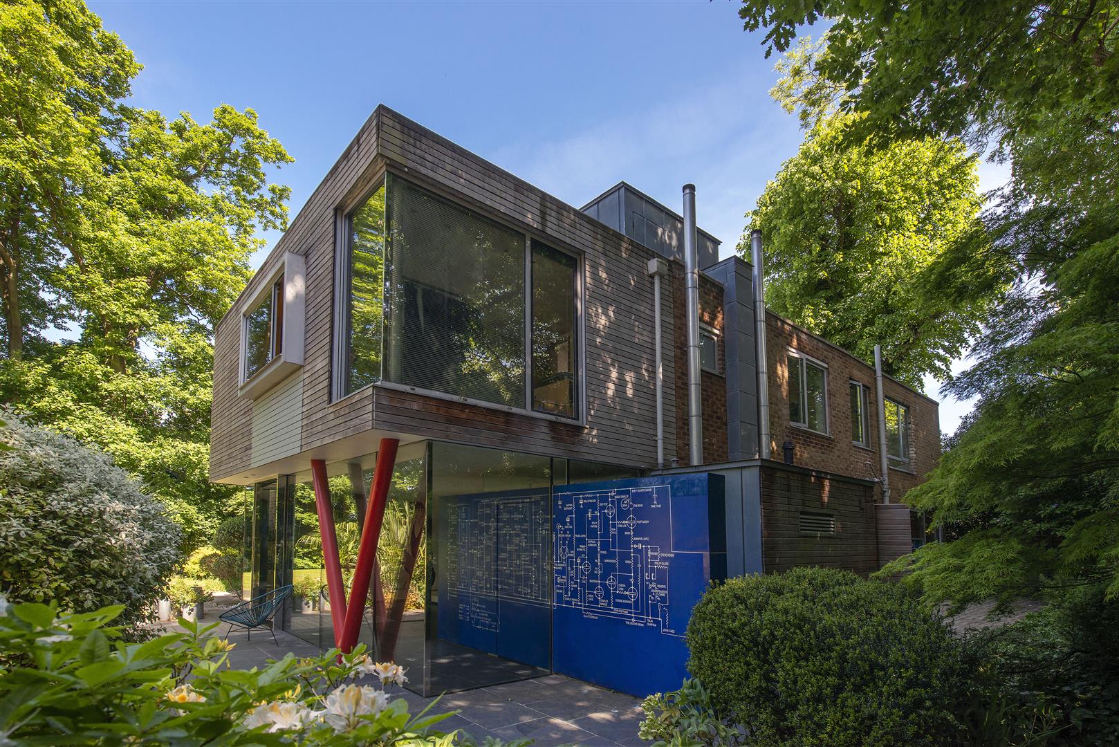 Spaniards End Hampstead NW3 7JG