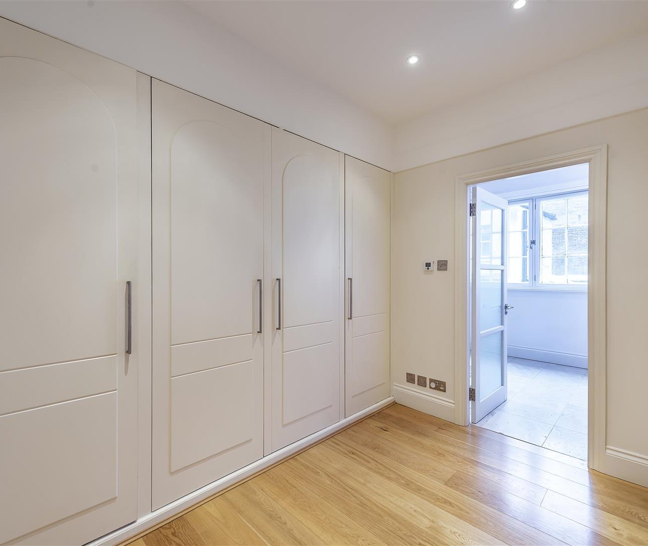 Frognal, Hampstead, NW3 6XX