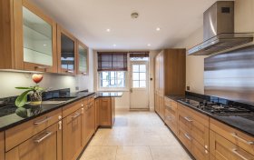 Frognal, Hampstead, NW3 6XX