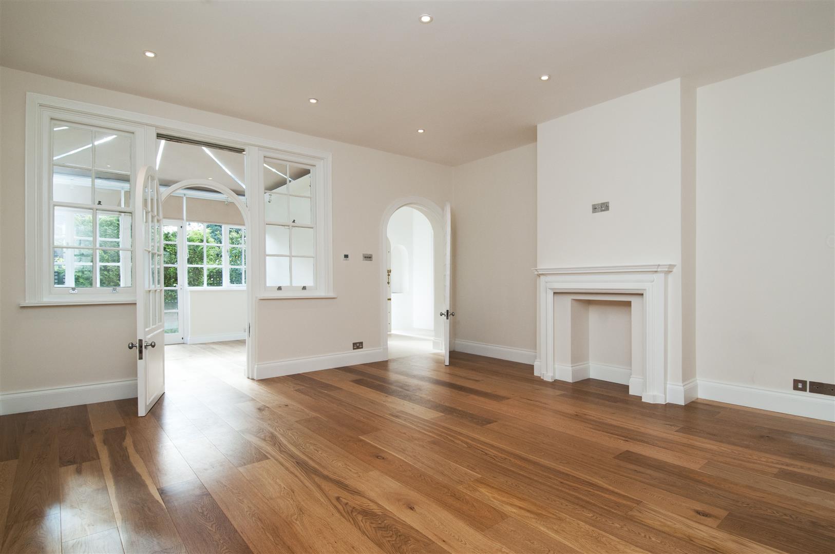 Frognal, Hampstead, NW3 6XX