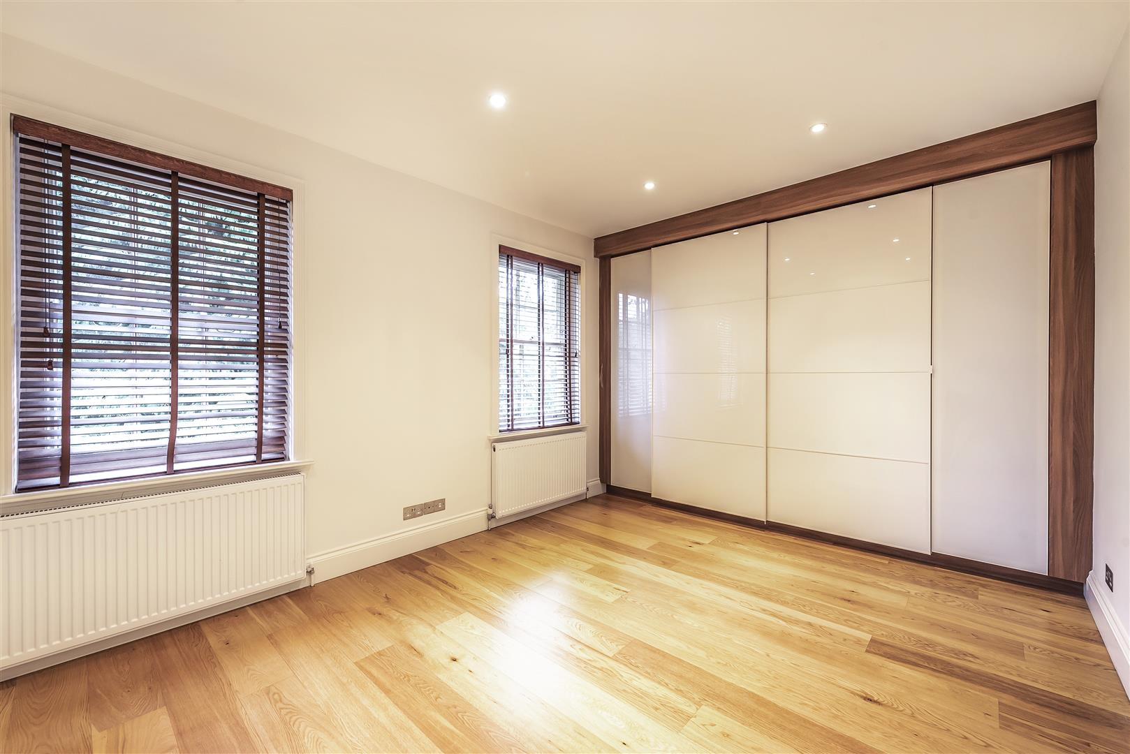Frognal, Hampstead, NW3 6XX