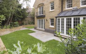 Frognal Hampstead NW3 6YA