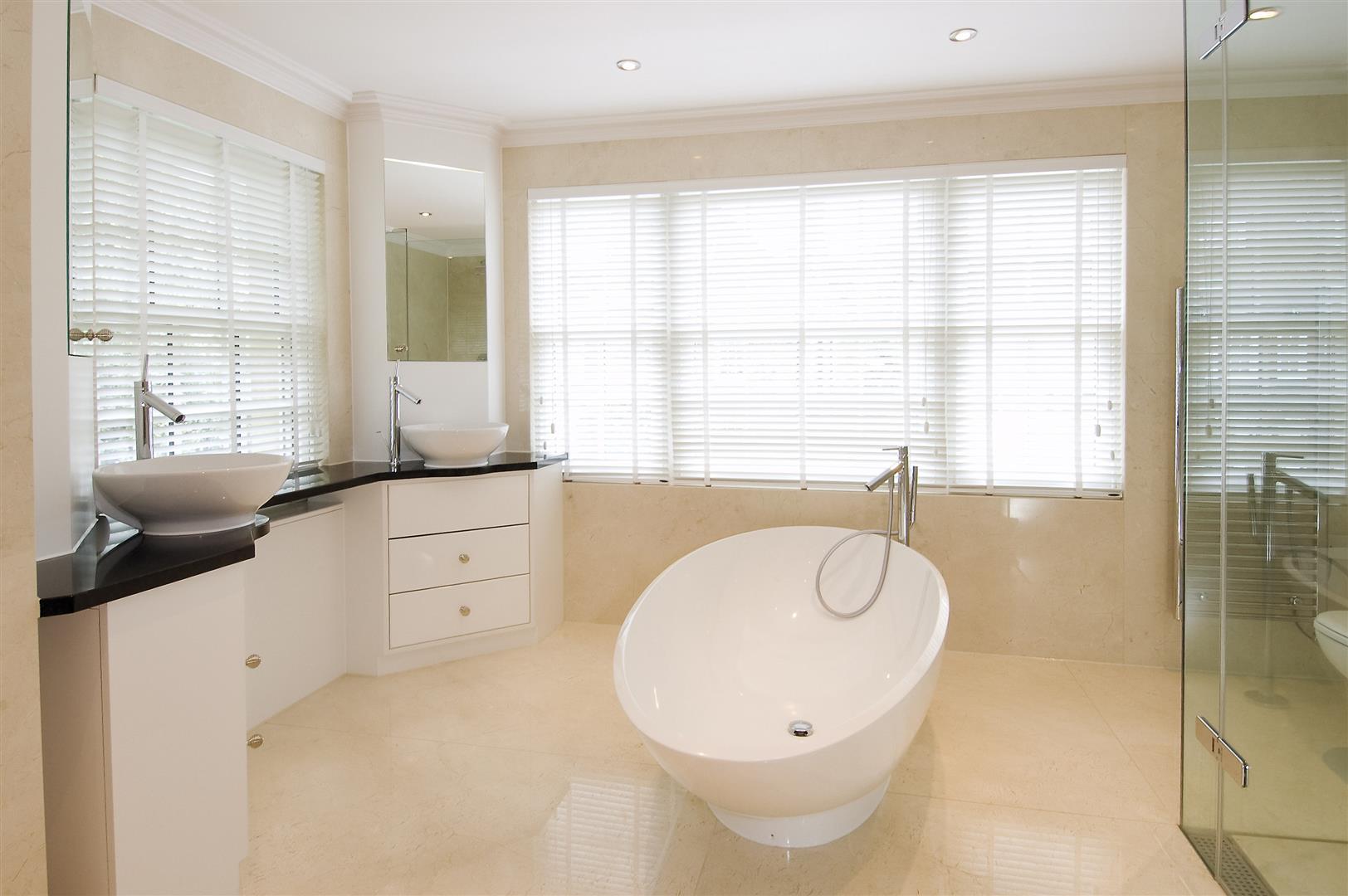 Frognal Hampstead NW3 6YA