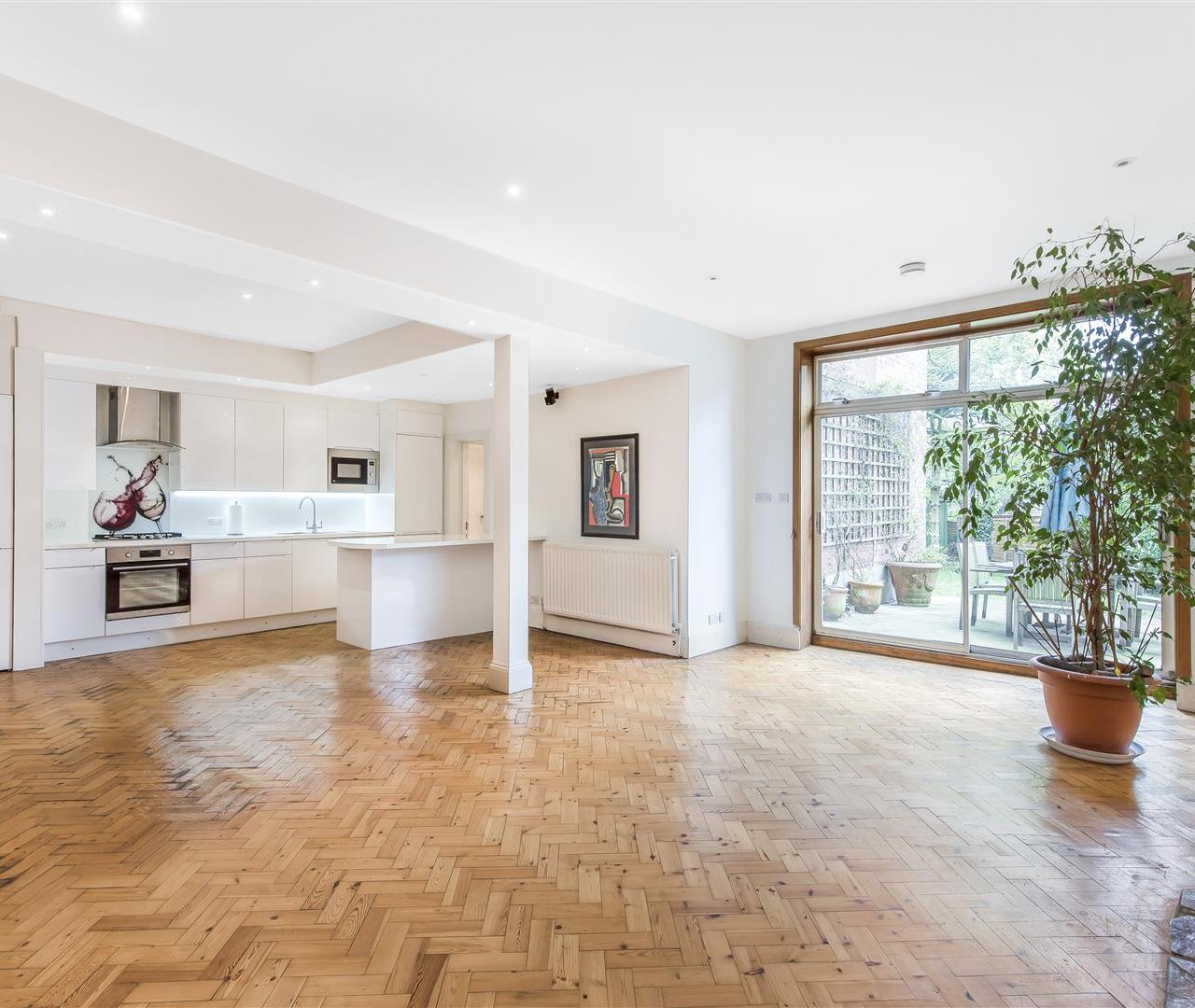 Hollycroft Avenue Hampstead NW3 7QL