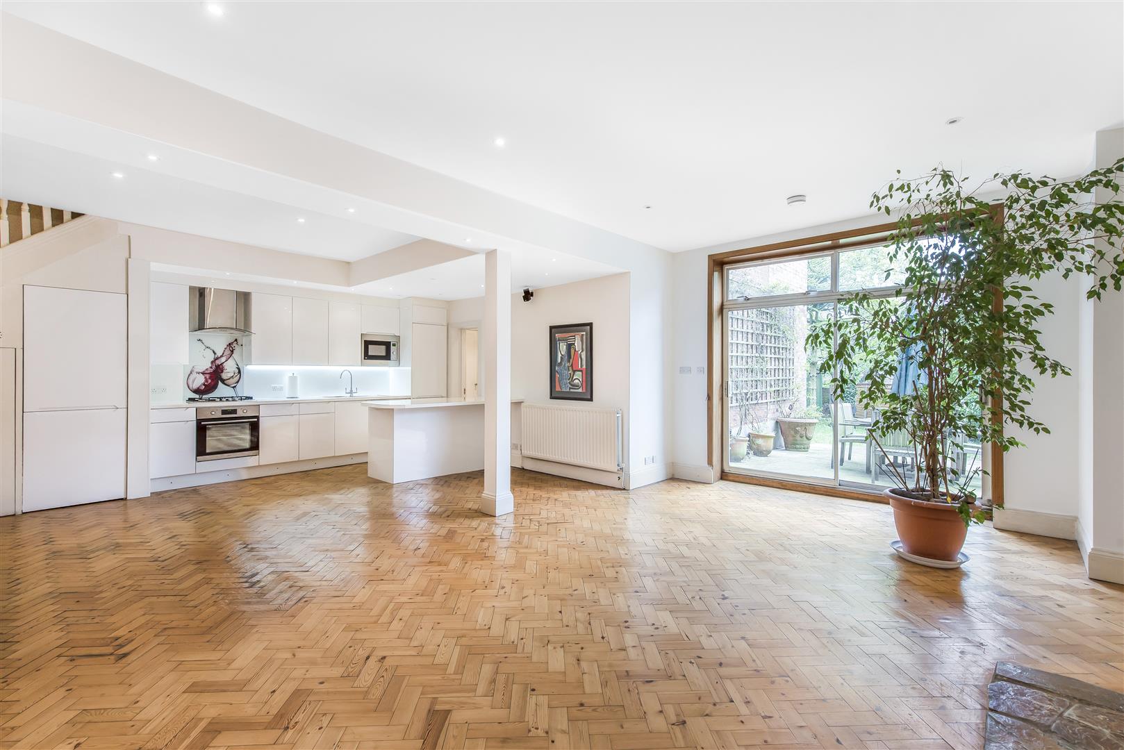 Hollycroft Avenue Hampstead NW3 7QL