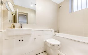 Hollycroft Avenue Hampstead NW3 7QL