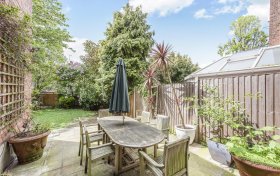 Hollycroft Avenue Hampstead NW3 7QL