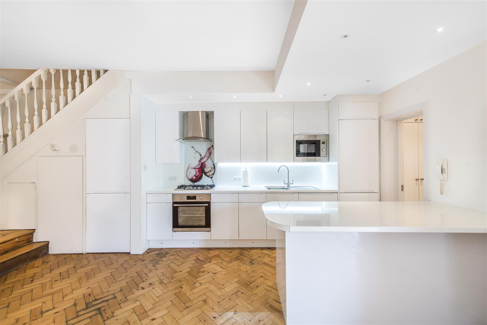 Hollycroft Avenue Hampstead NW3 7QL