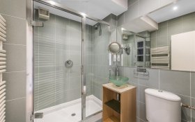 Hollycroft Avenue Hampstead NW3 7QL