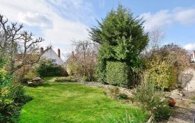 Hampstead Way Hampstead Garden Suburb NW11 7YA