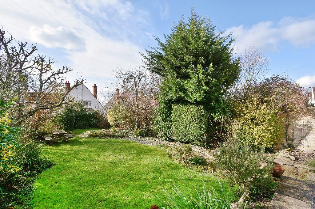 Hampstead Way Hampstead Garden Suburb NW11 7YA