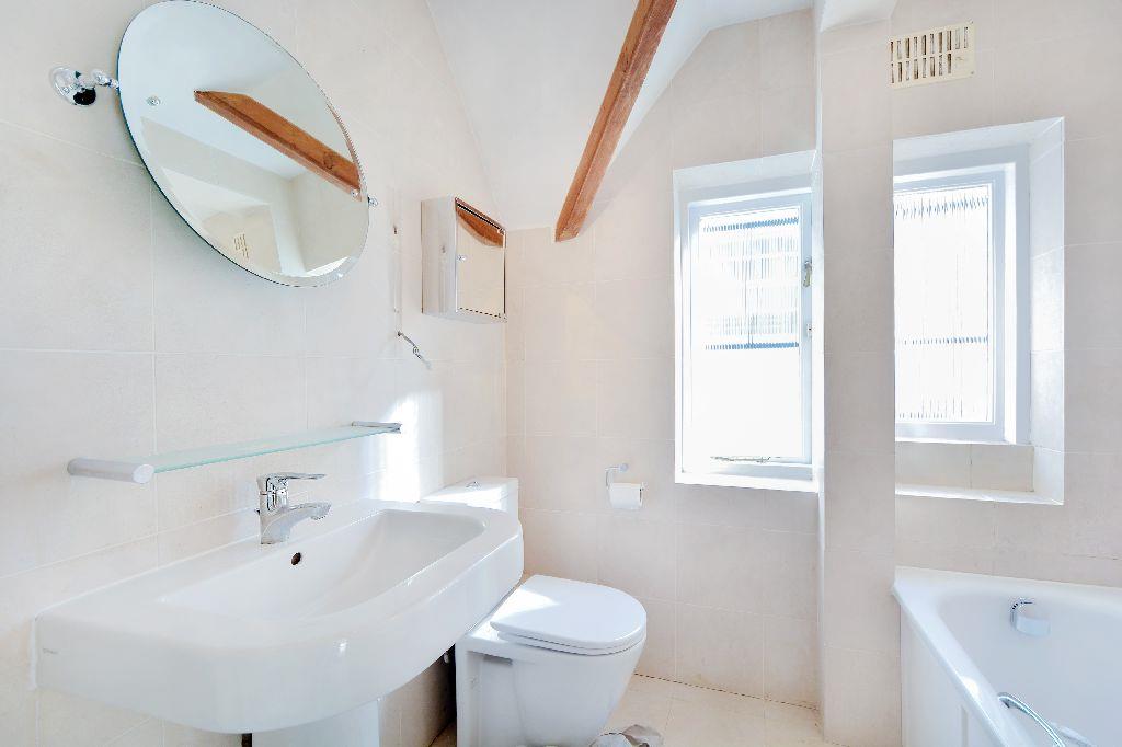 Hampstead Way Hampstead Garden Suburb NW11 7YA