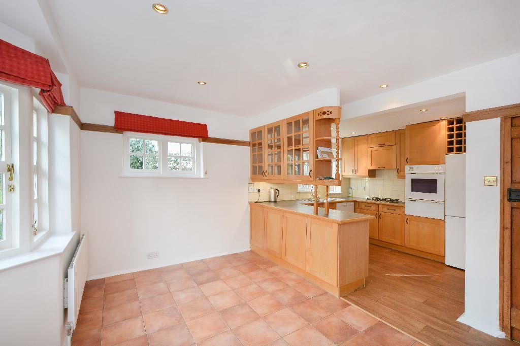 Hampstead Way Hampstead Garden Suburb NW11 7YA