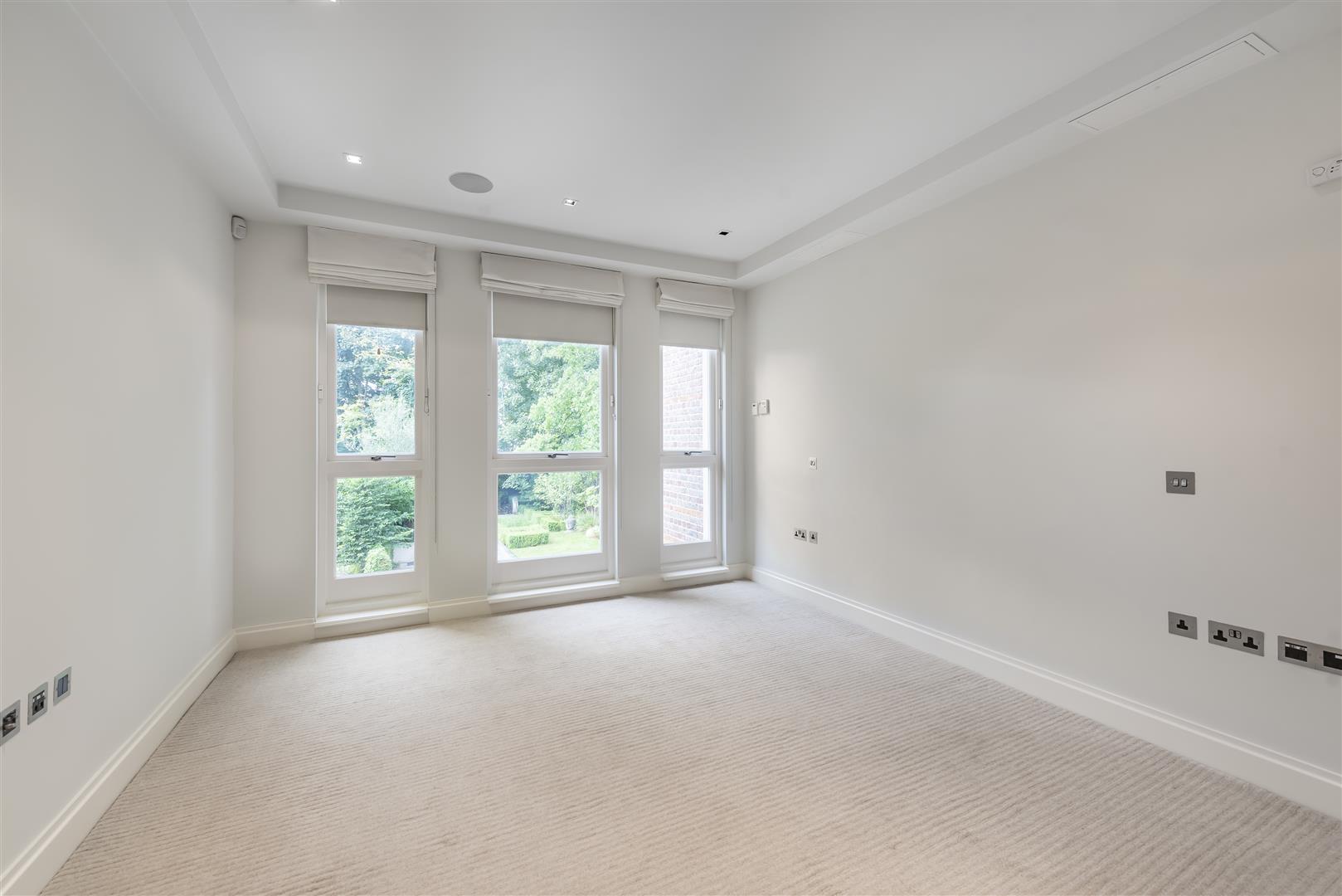 Netherhall Gardens Hampstead NW3 5RE