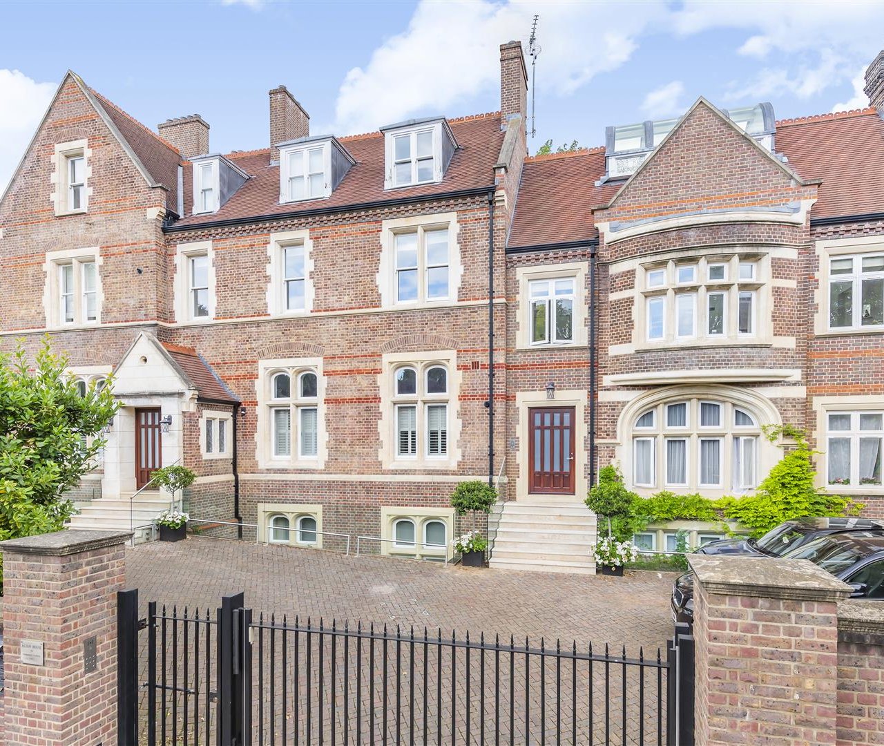 Netherhall Gardens Hampstead NW3 5RE