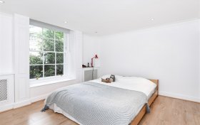 Frognal, Hampstead Village, NW3 6XX