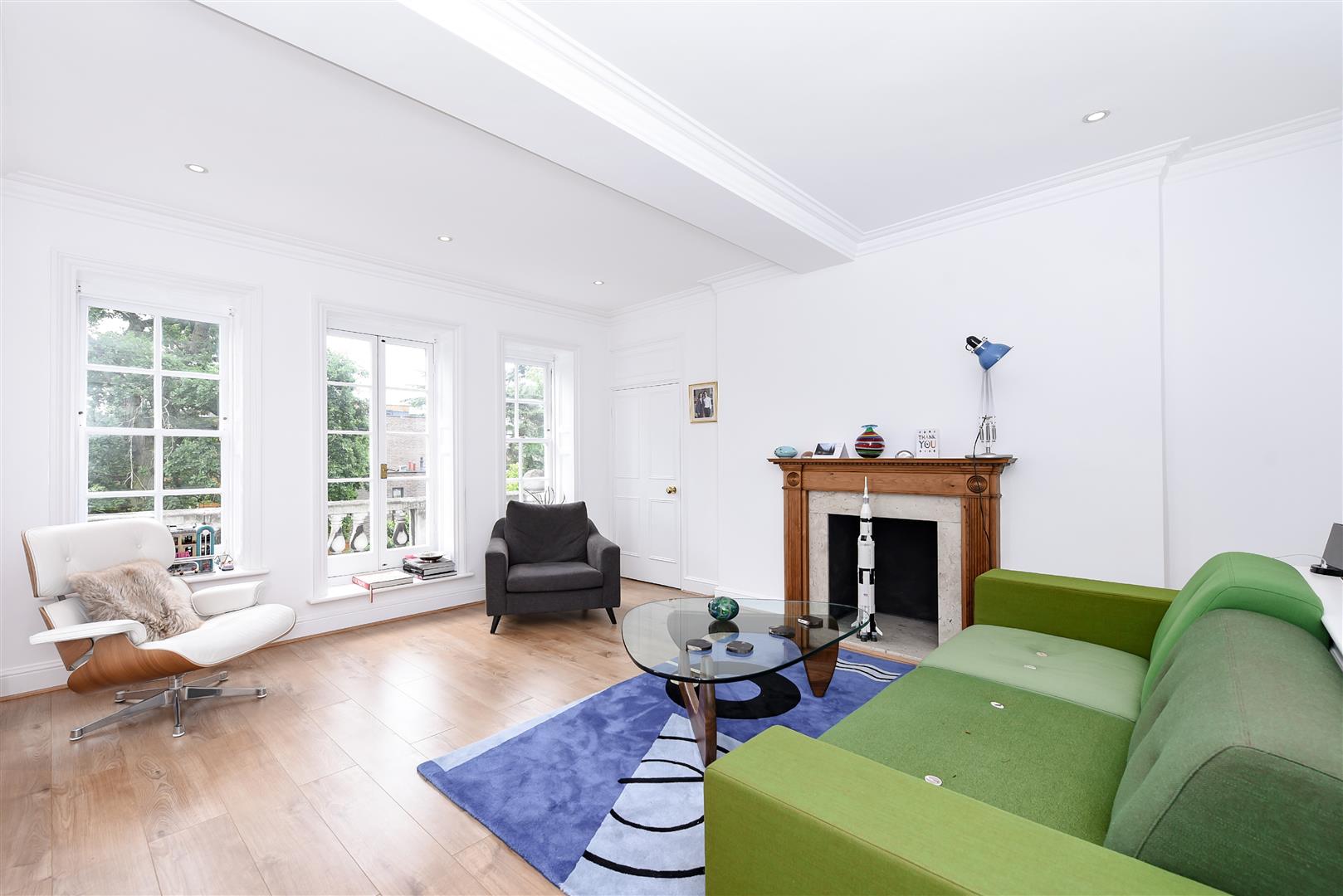 Frognal, Hampstead Village, NW3 6XX