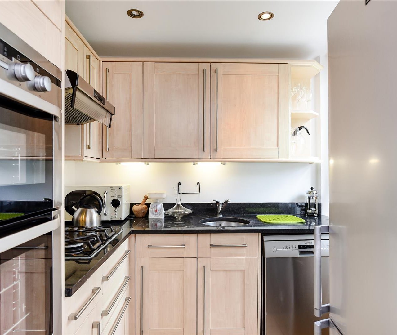 Frognal, Hampstead Village, NW3 6XX