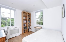Frognal, Hampstead Village, NW3 6XX