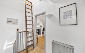 Fitzjohns Avenue Hampstead NW3 6NT