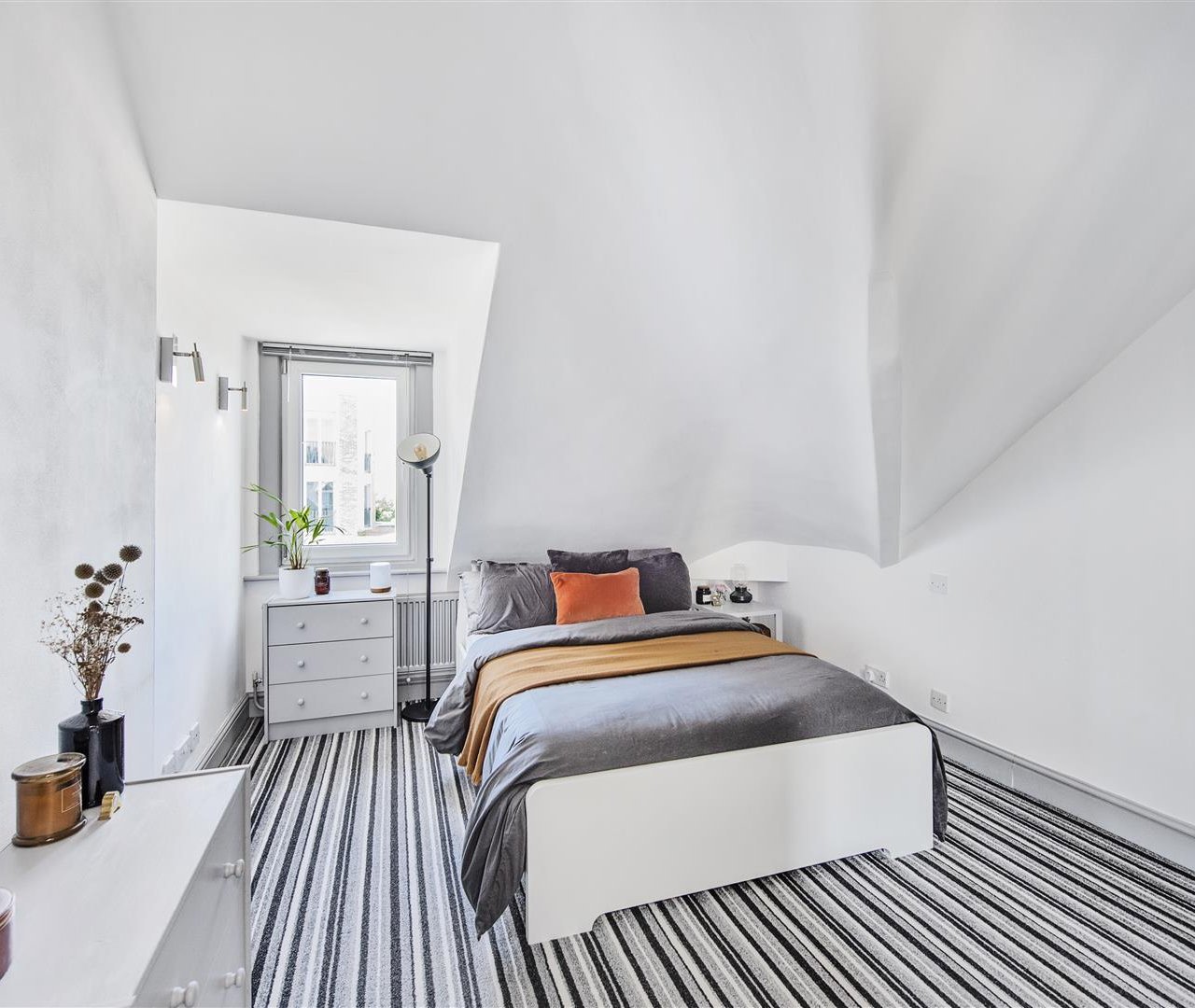 Fitzjohns Avenue Hampstead NW3 6NT