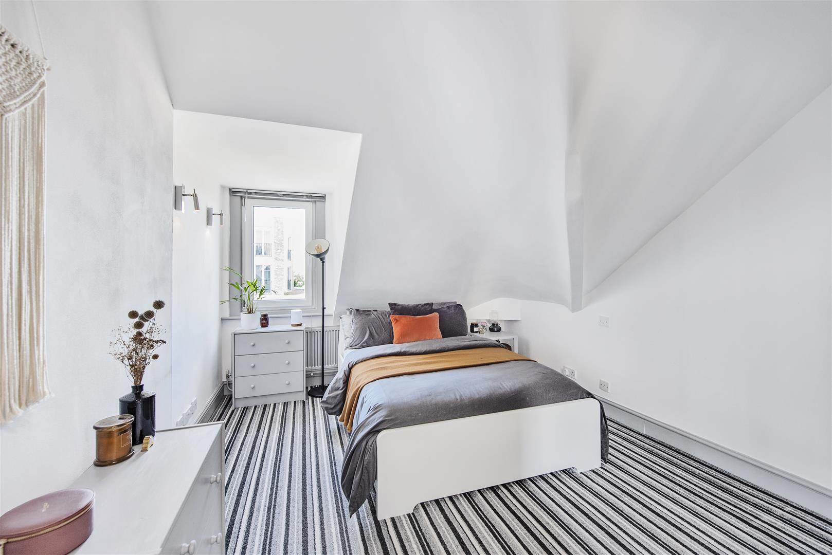 Fitzjohns Avenue Hampstead NW3 6NT