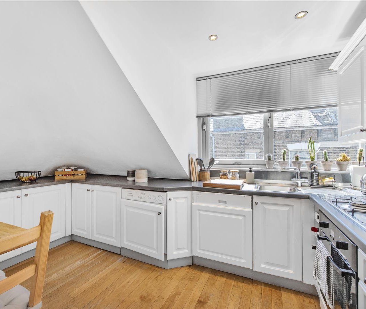 Fitzjohns Avenue Hampstead NW3 6NT