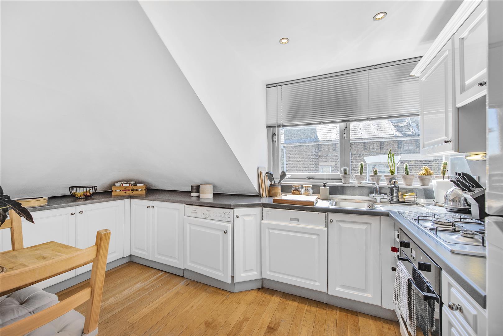 Fitzjohns Avenue Hampstead NW3 6NT