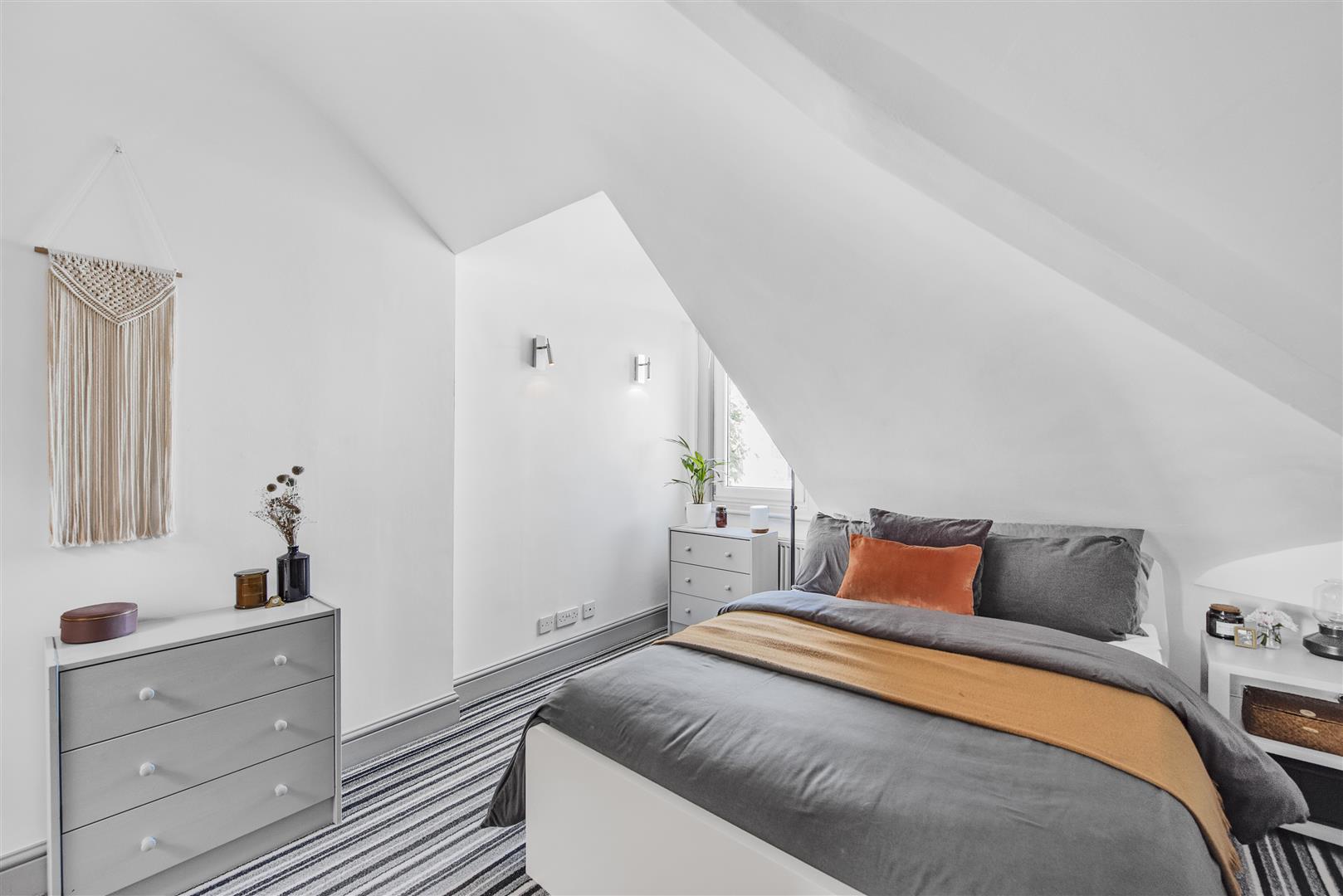 Fitzjohns Avenue Hampstead NW3 6NT