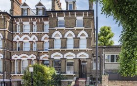 Fitzjohns Avenue Hampstead NW3 6NT