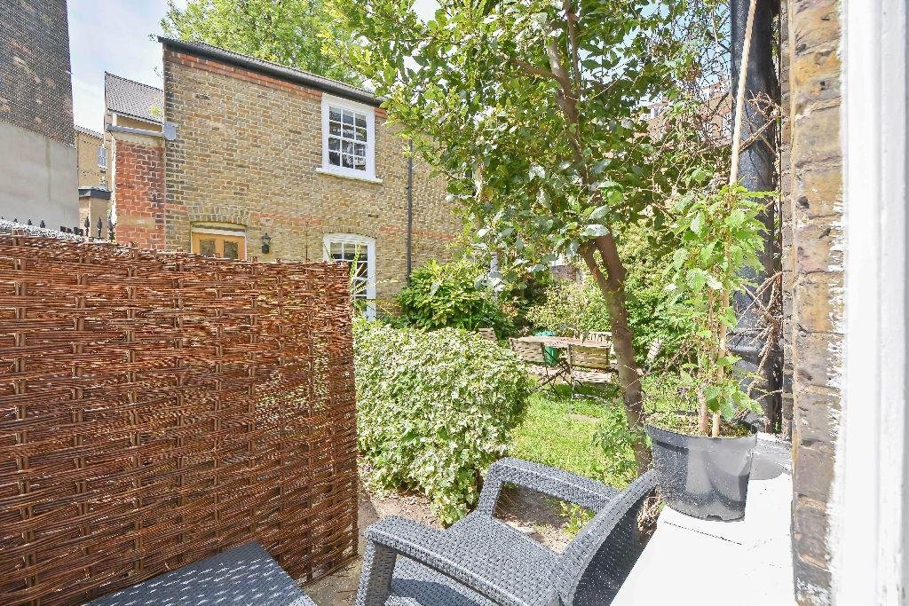 New End, Hampstead, NW3 1HT