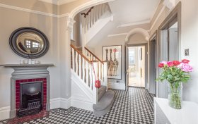 Briardale Gardens Hampstead NW3 7PN