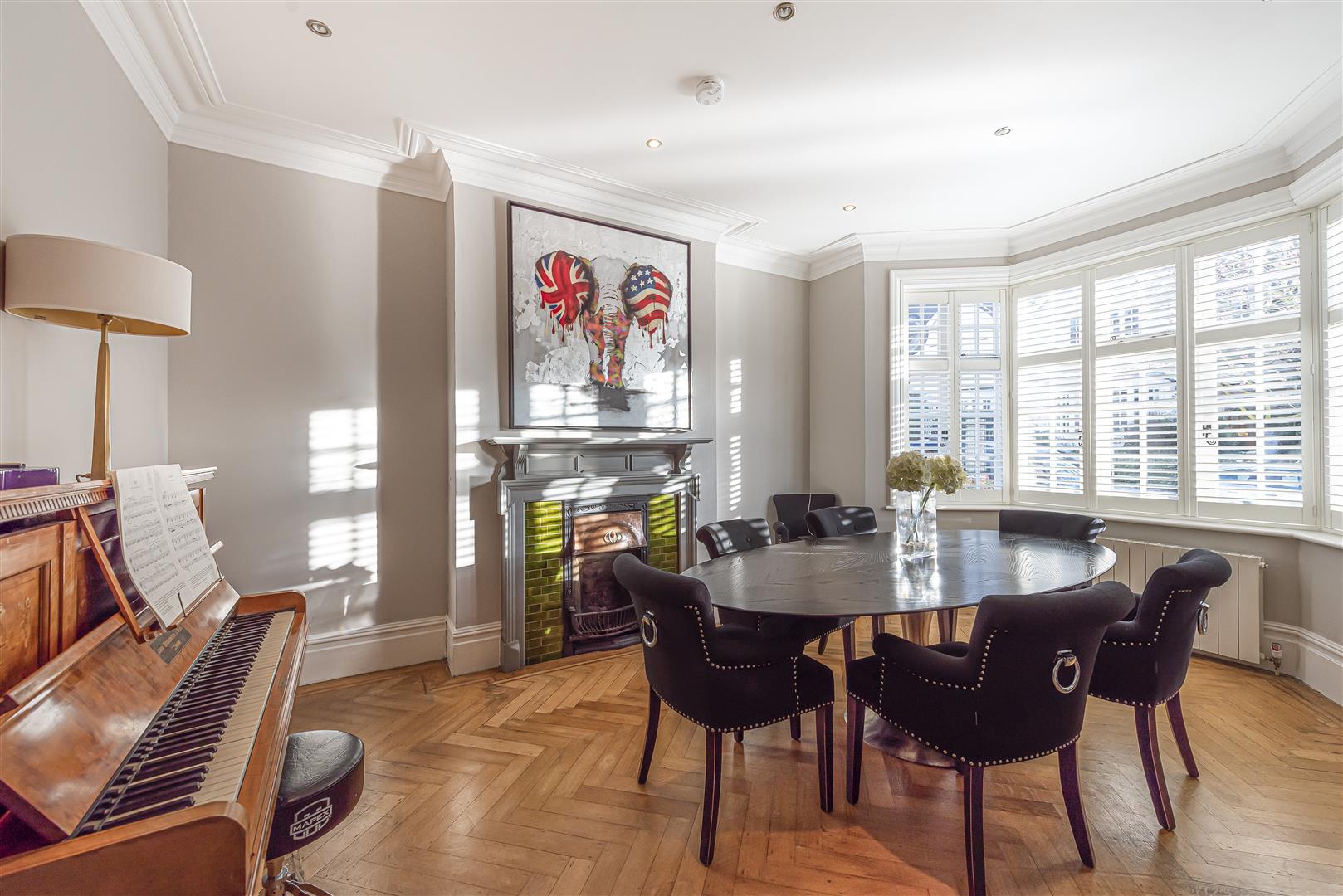 Briardale Gardens Hampstead NW3 7PN